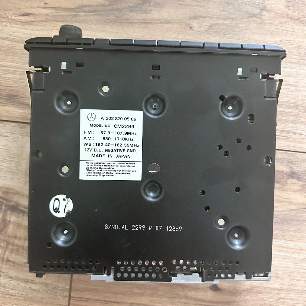 MERCEDES R129 RADIO - MODEL CM2299 - Picture 4 of 8